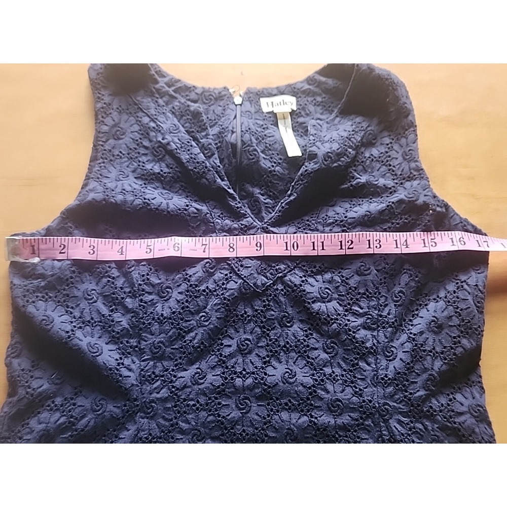 Hatley Navy Eyelet V Neck Shift Dress size 6 Back Zipper Lined 100% Cotton‎ - Picture 5 of 11